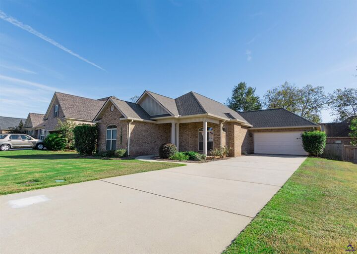 Property Photo: 135 Parkview Grove GA 31047