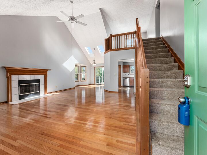 Property Photo:  1113 Tarragon Drive  OH 43040