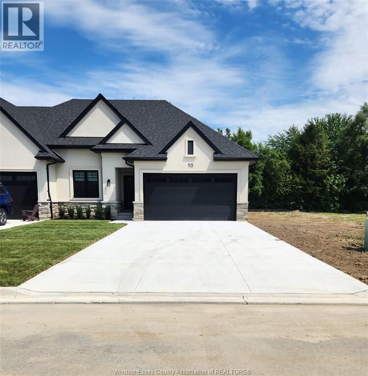 Property Photo:  10 Mulberry Court  ON N9V 1N3 