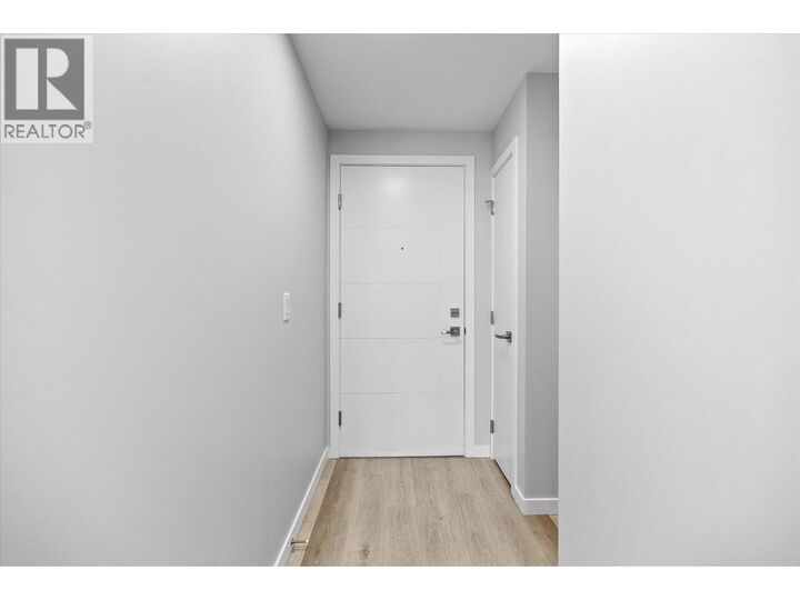 Photo de la propriété:  2301 Carrington Road 405  BC V4T 0E2