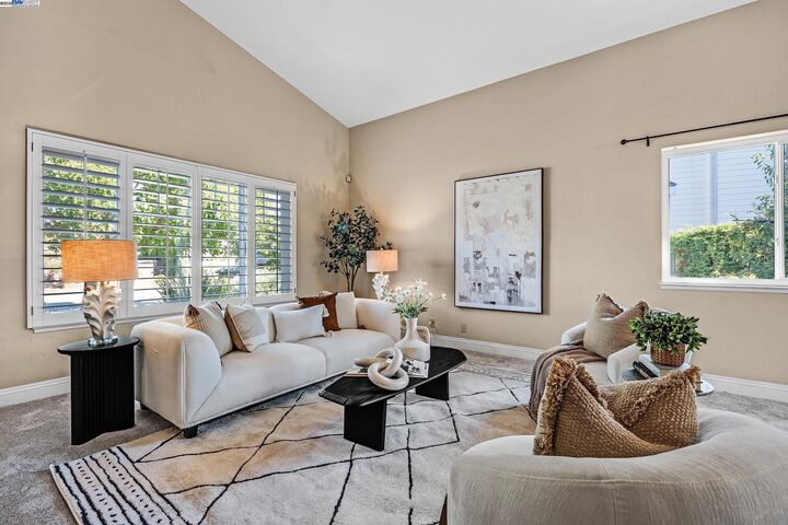 Property Photo: 921 Bolton Cir CA 94510