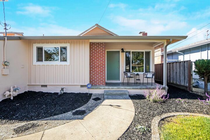 Property Photo: 27159 Underwood Ave CA 94544