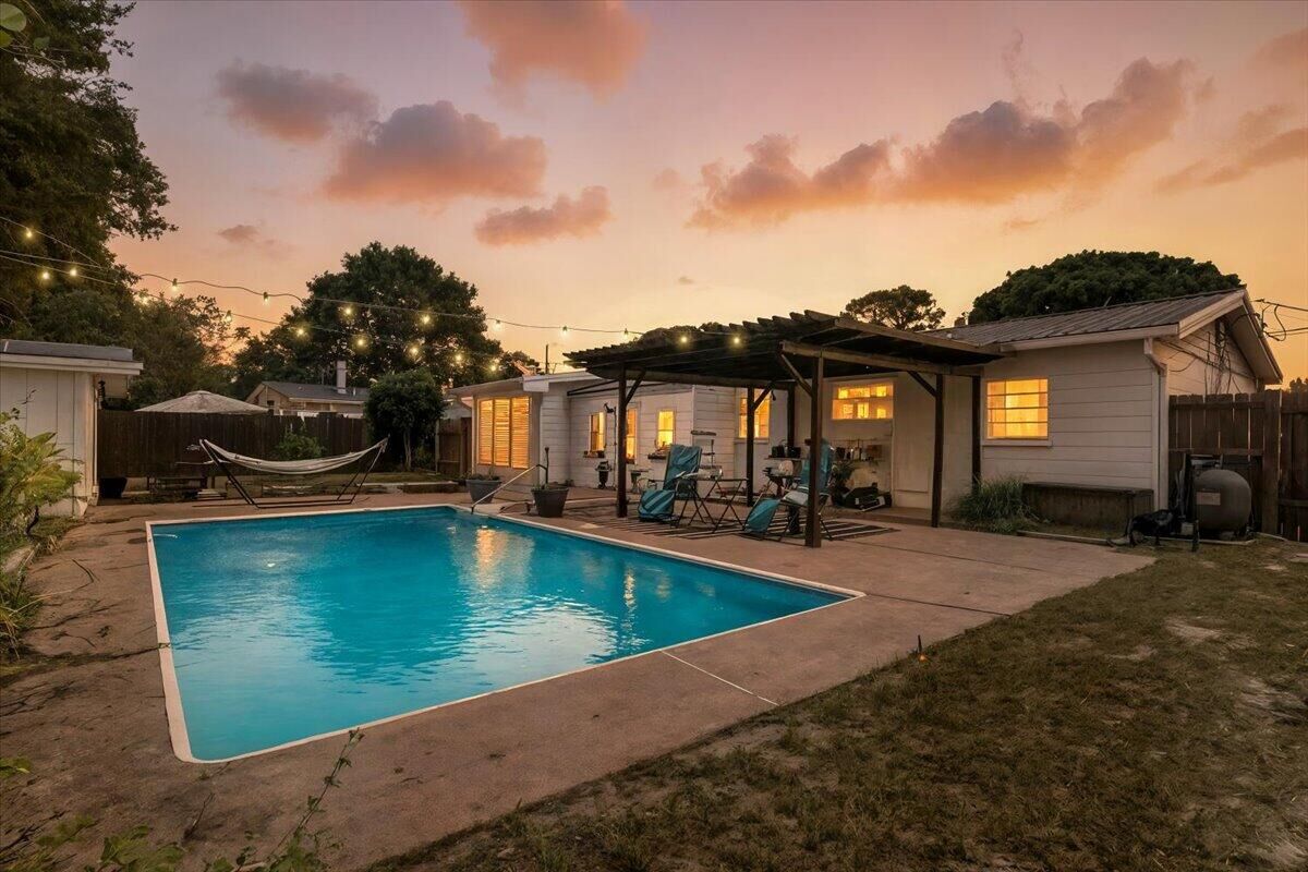 Property Photo:  331 NW Linda Lane  FL 32548