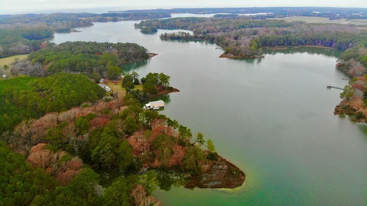 Property Photo:  9077 Henderson Ln  VA 23405 