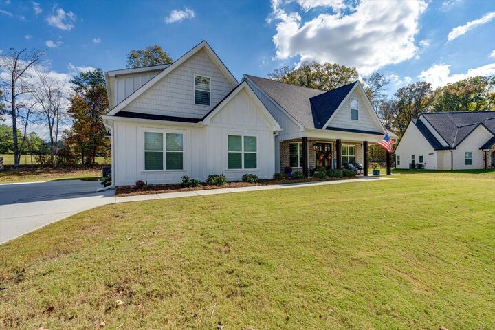 Property Photo:  183 Bridlewood Drive  GA 30736