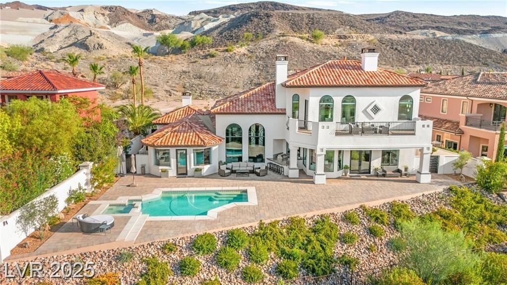 Property Photo: 4 Via Vittorio Place NV 89011