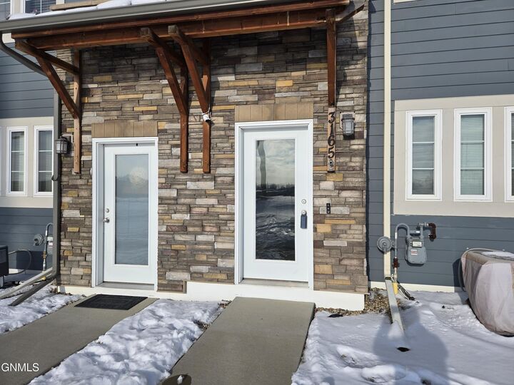 Property Photo:  3165 Sullivan Loop  ND 58504 
