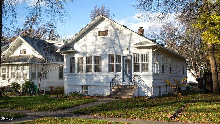 Property Photo:  1014 5th Street  ND 58501