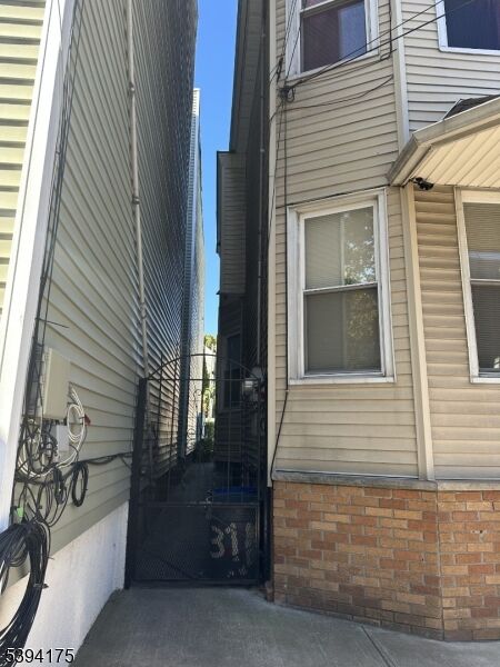 Property Photo:  31 Read St  NJ 07105