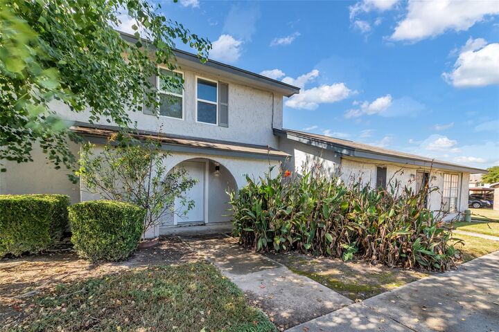 Property Photo:  1831 Country Village Boulevard  TX 77338 