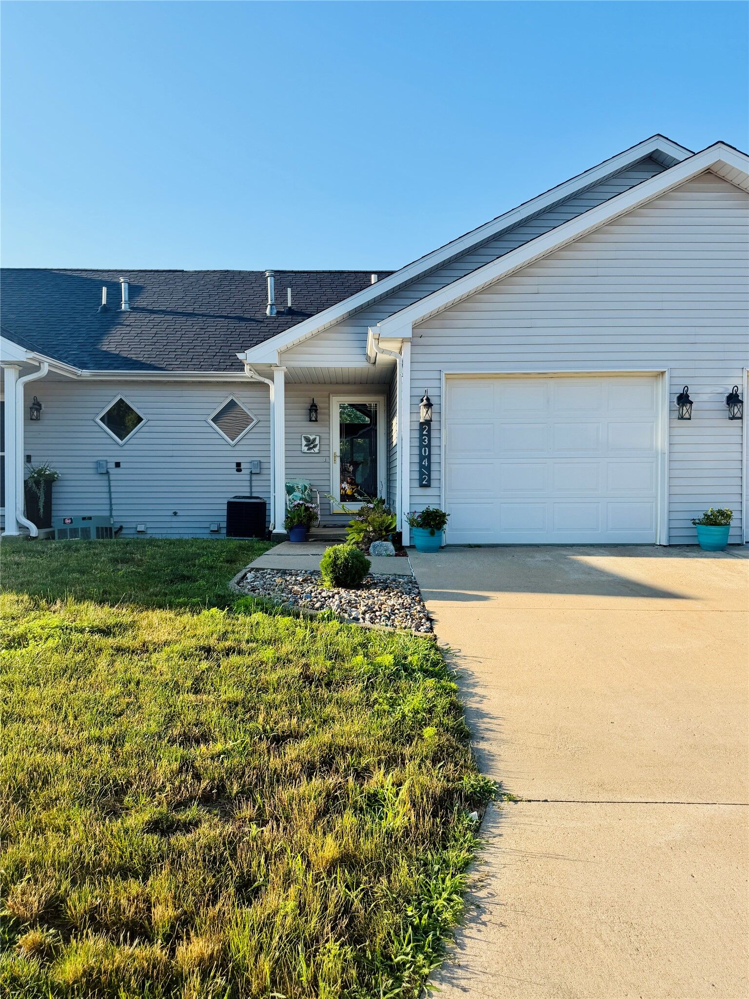 Property Photo:  2304 Bos Landen Drive 2  IA 50219 
