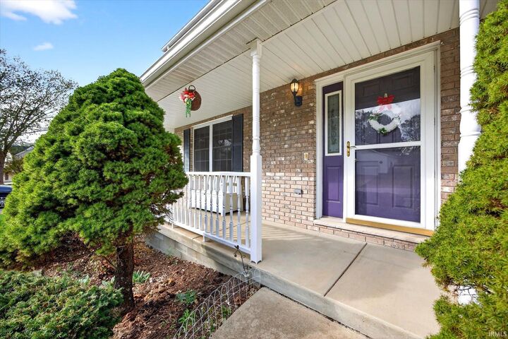 Property Photo:  2640 S Isabel Court  IN 47403