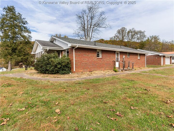 Property Photo:  525 Wythal Road  WV 25177