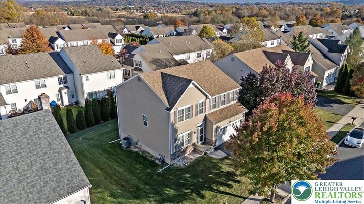 Property Photo:  17 Stonecreek Court  PA 18045