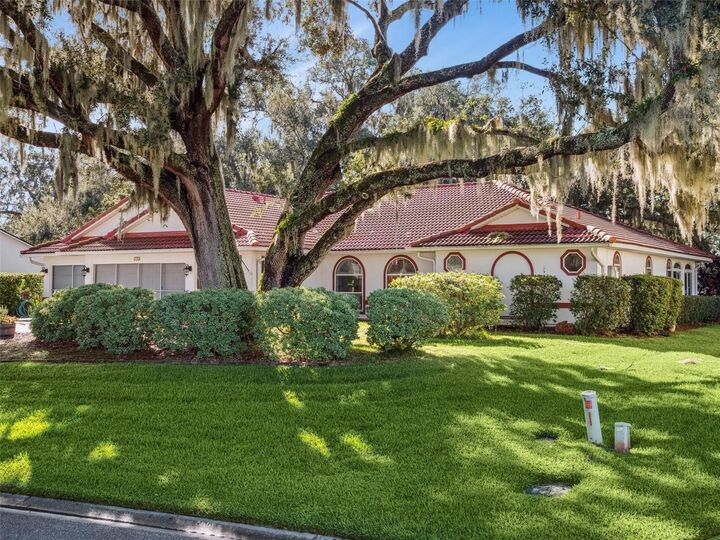 Property Photo:  5609 Rosewall Circle  FL 34748