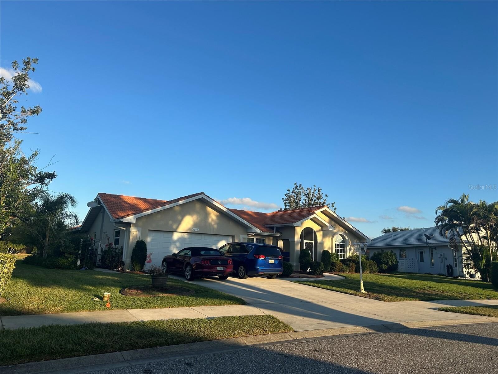 Property Photo:  1019 Beckley Circle  FL 34292 