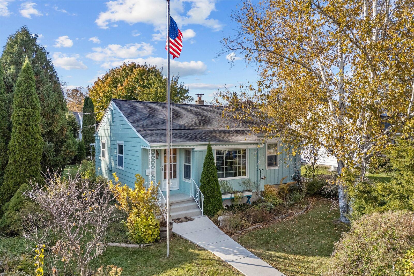 Property Photo:  1109 7th Ave  WI 53024 