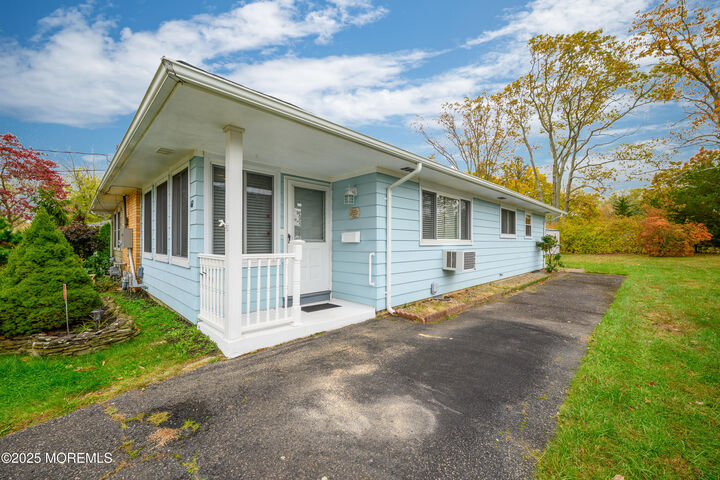 Property Photo:  61 Parisian Drive  NJ 08753 