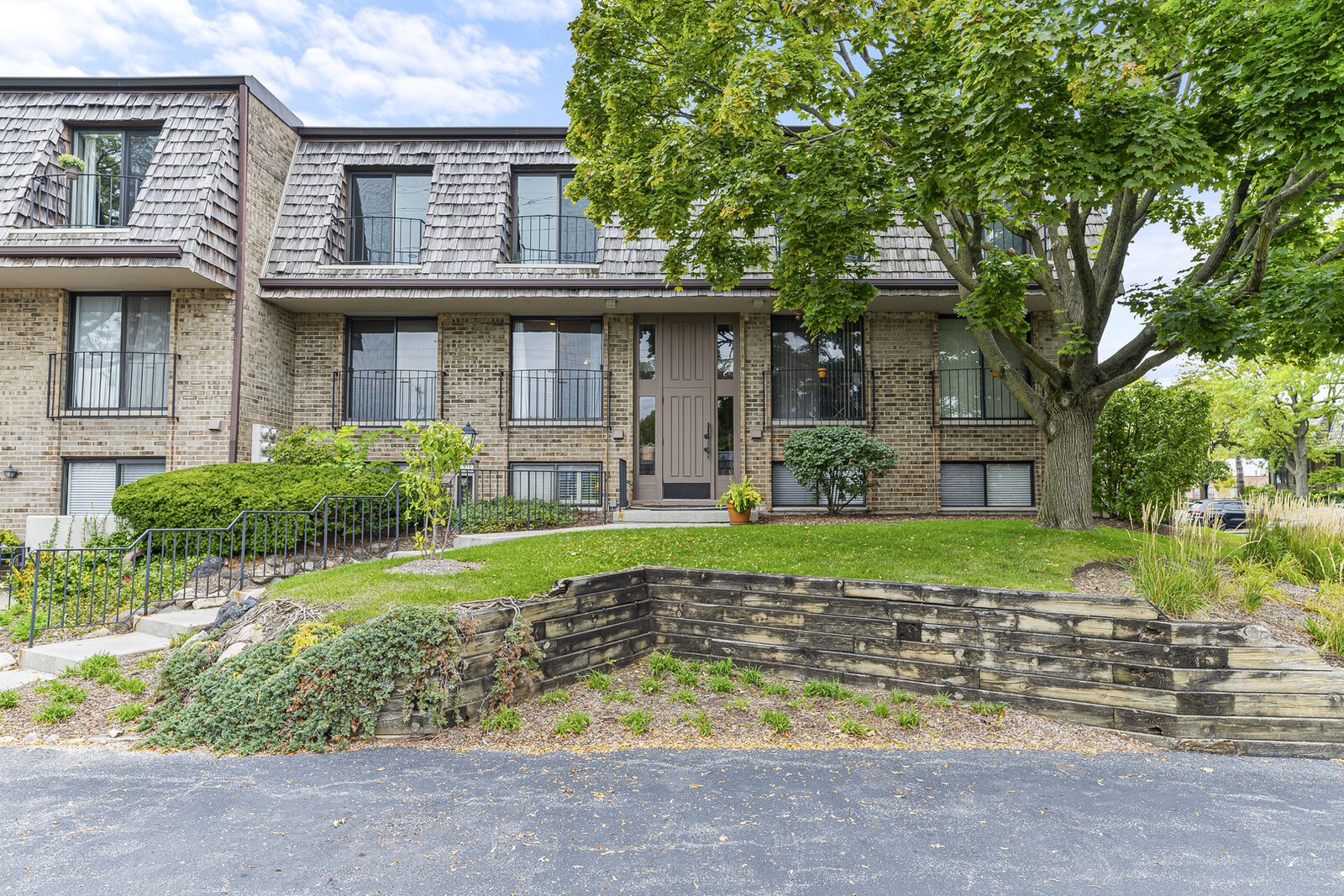 Property Photo:  1721 Northfield Square C  IL 60093