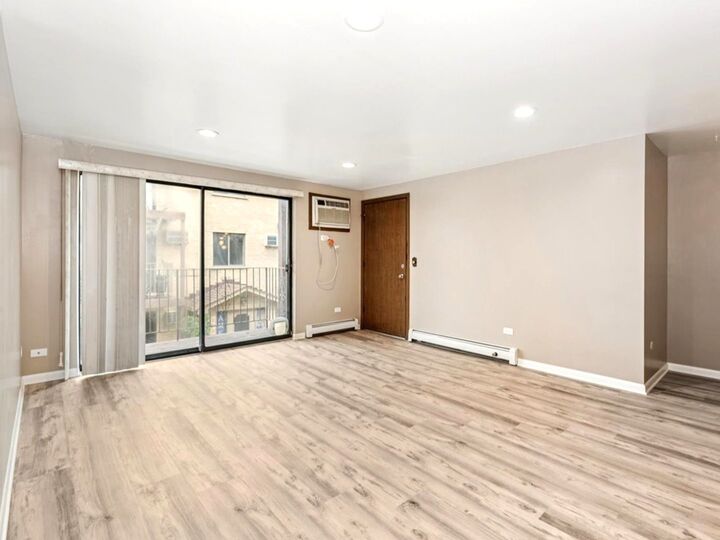 Property Photo:  7202 W Wrightwood Avenue 2S  IL 60707