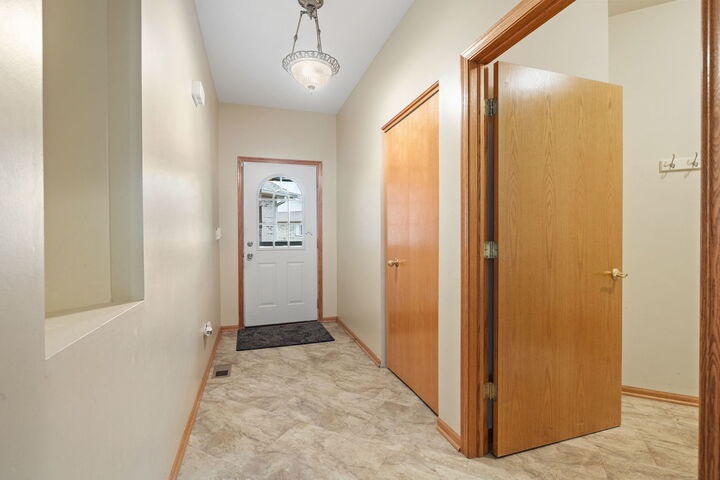 Property Photo:  19242 104th Avenue  IL 60448 