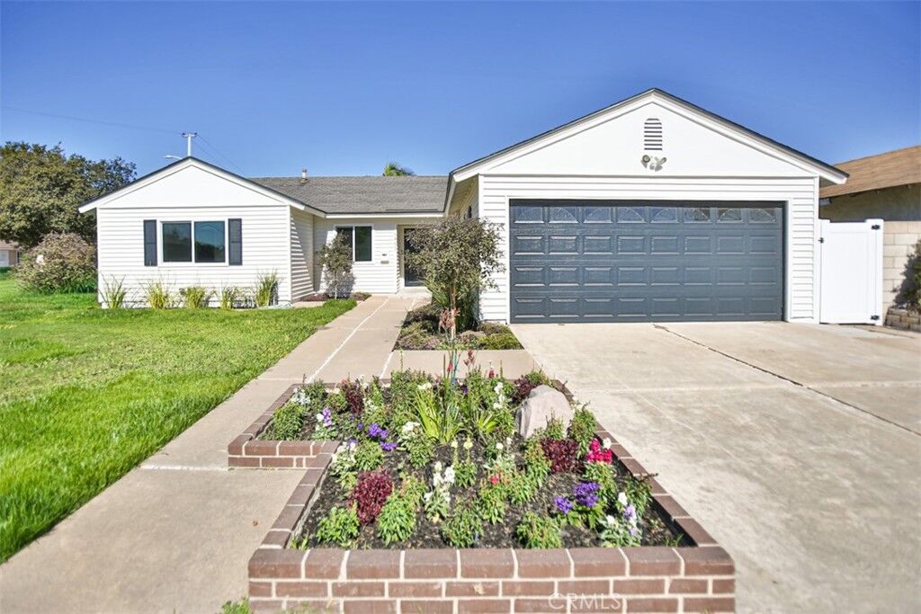 Property Photo: 6401 Royal Oak CA 92647