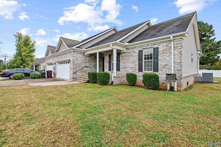 5804 Snake Road  Athens AL 35611 photo