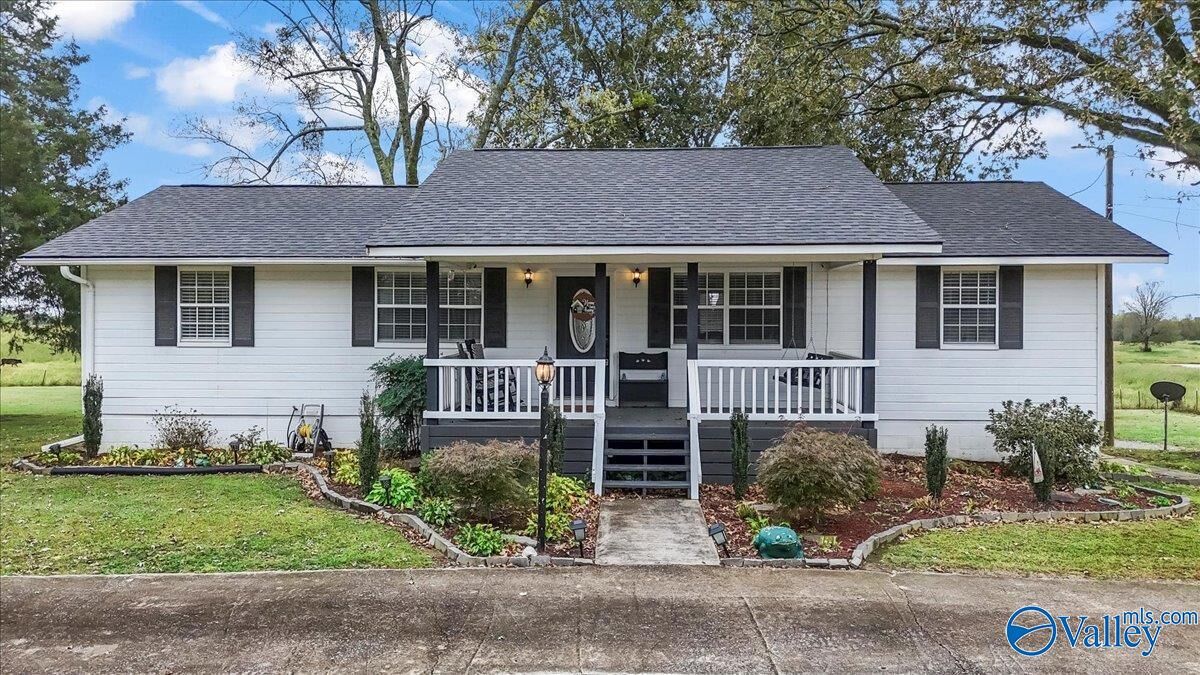 Property Photo:  4869 US Highway 278  AL 35057