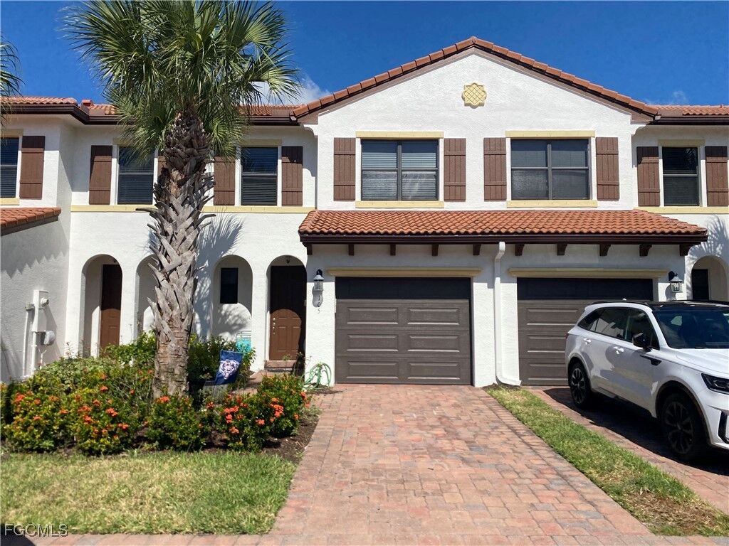 Property Photo: 9440 Sardinia Way 105 FL 33908