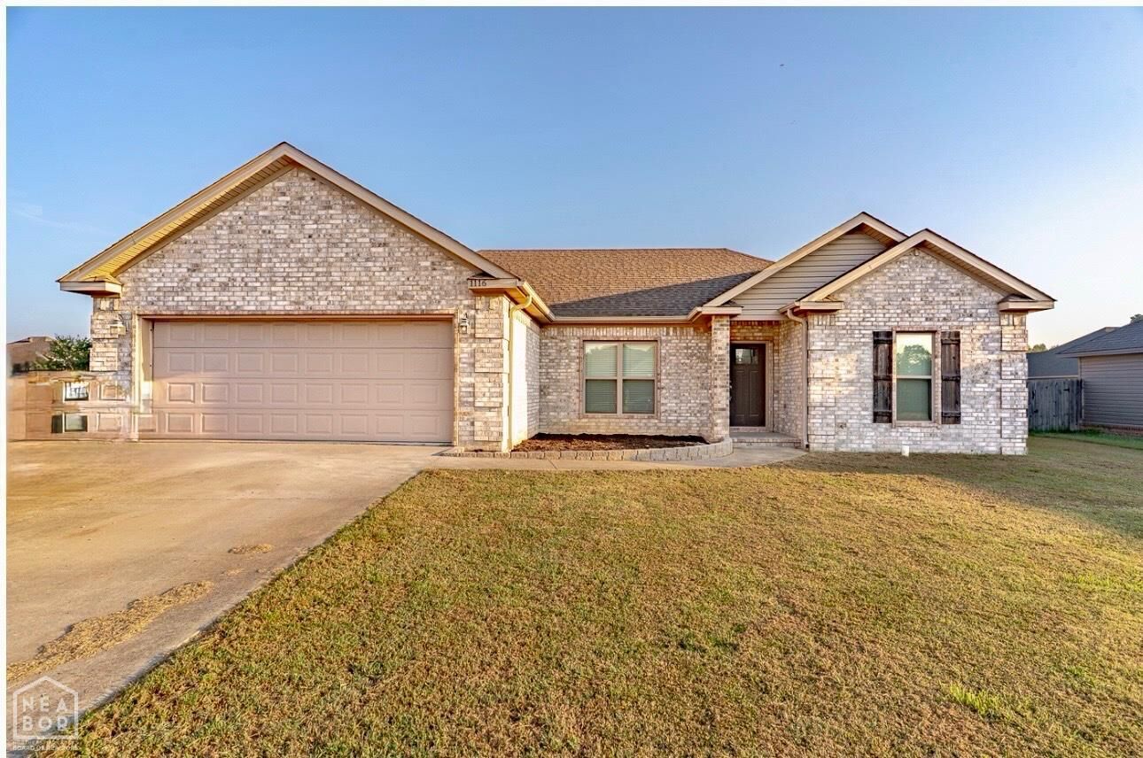 Property Photo:  1116 Gregory Court  AR 72405