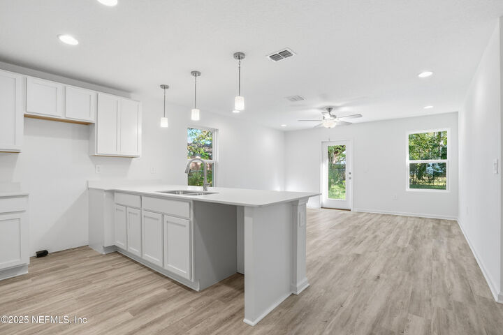 Property Photo: 5124 Shenandoah Avenue FL 32254