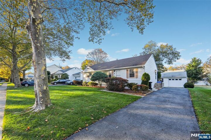 Property Photo:  83 Birchwood Road  NJ 07652