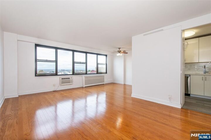 Property Photo:  500 Central Avenue 717  NJ 07087