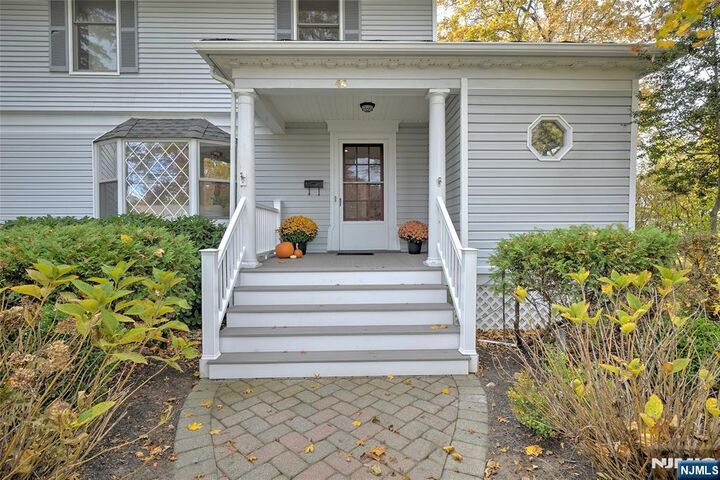 Property Photo:  44 Glenbrook Road  NJ 07950