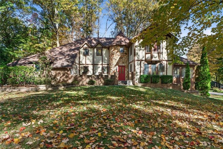 Property Photo: 1585 Kent Street OH 44240