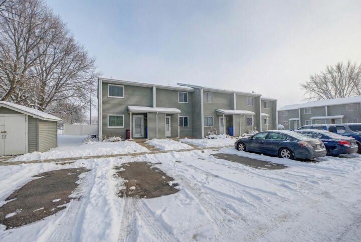 Property Photo: 405 Robert Street S MN 55107