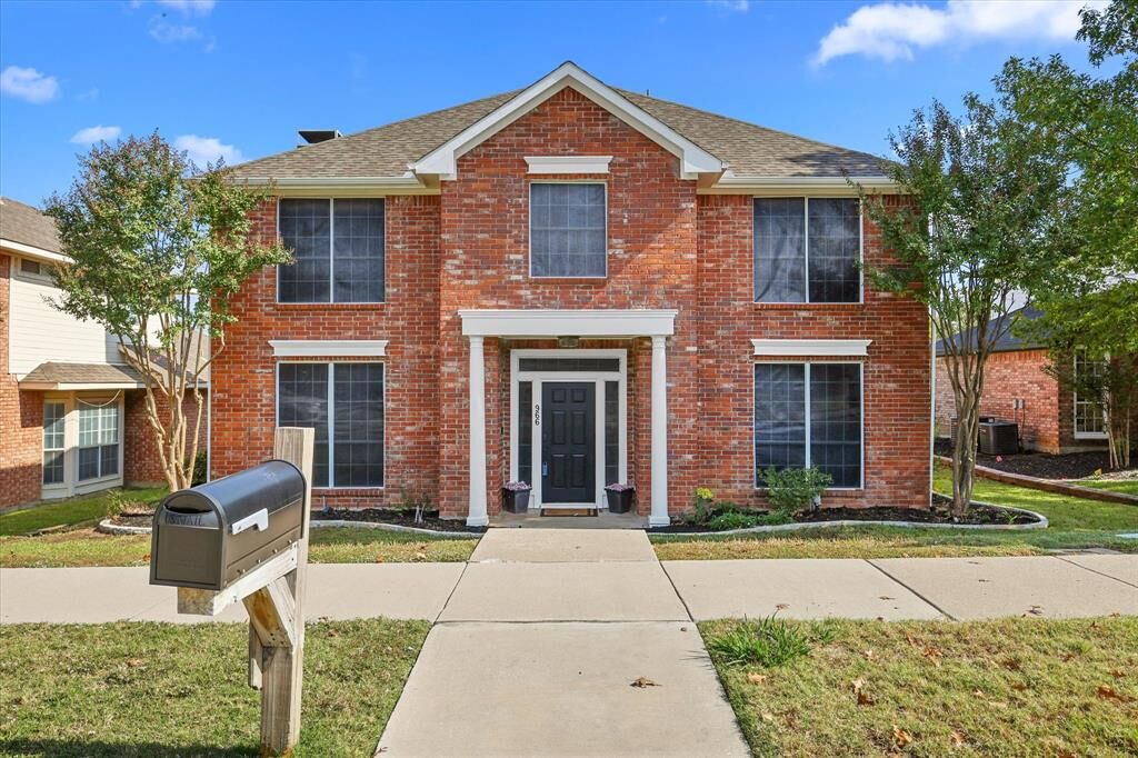 Photo de la propriété:  966 Camden Drive  TX 75067