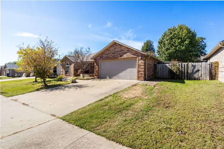 Property Photo:  1906 Audabon Park Court  AR 72761 