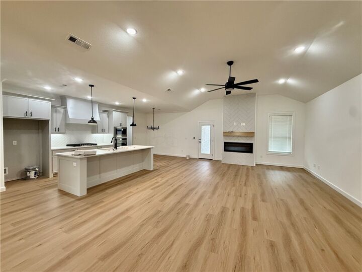 Property Photo:  2125 Porter Street  AR 72751