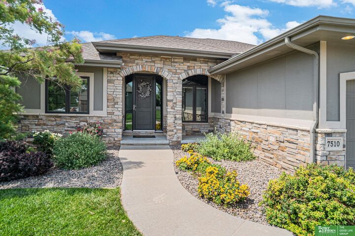 Property Photo:  7510 S 103 Avenue  NE 68128