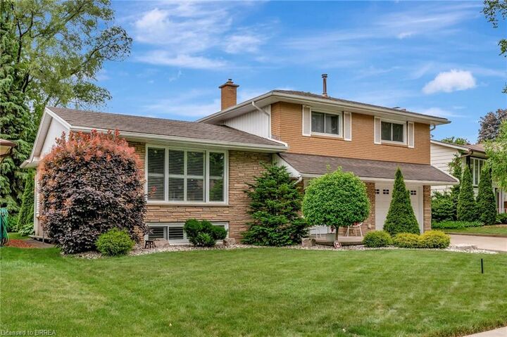 Property Photo:  35 Shalfleet Boulevard  ON N3R 6L5