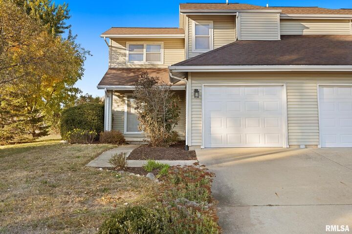 Property Photo:  1101 Eisenhower Drive  IL 61554