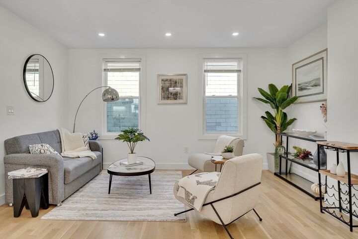 Property Photo:  63 Oak St 3  MA 02143 