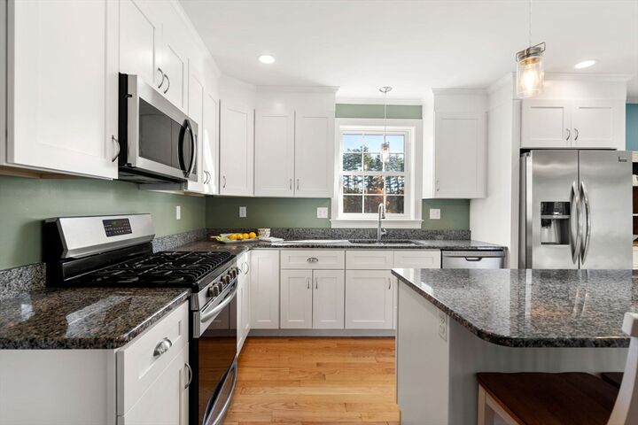 Property Photo:  7 Maureens Way  MA 01463