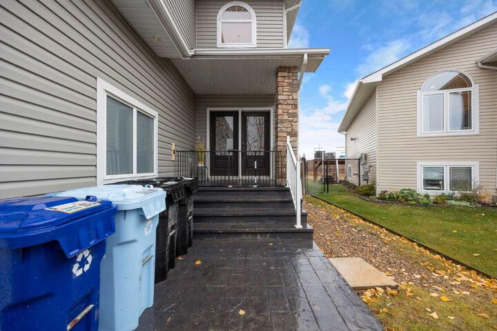 Property Photo: 249 Walnut Crescent AB T9K 0N7