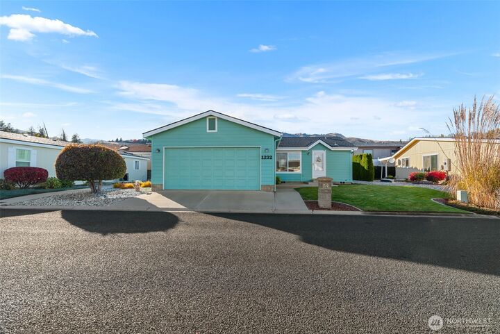 Property Photo:  1232  Woods Street  WA 98801 