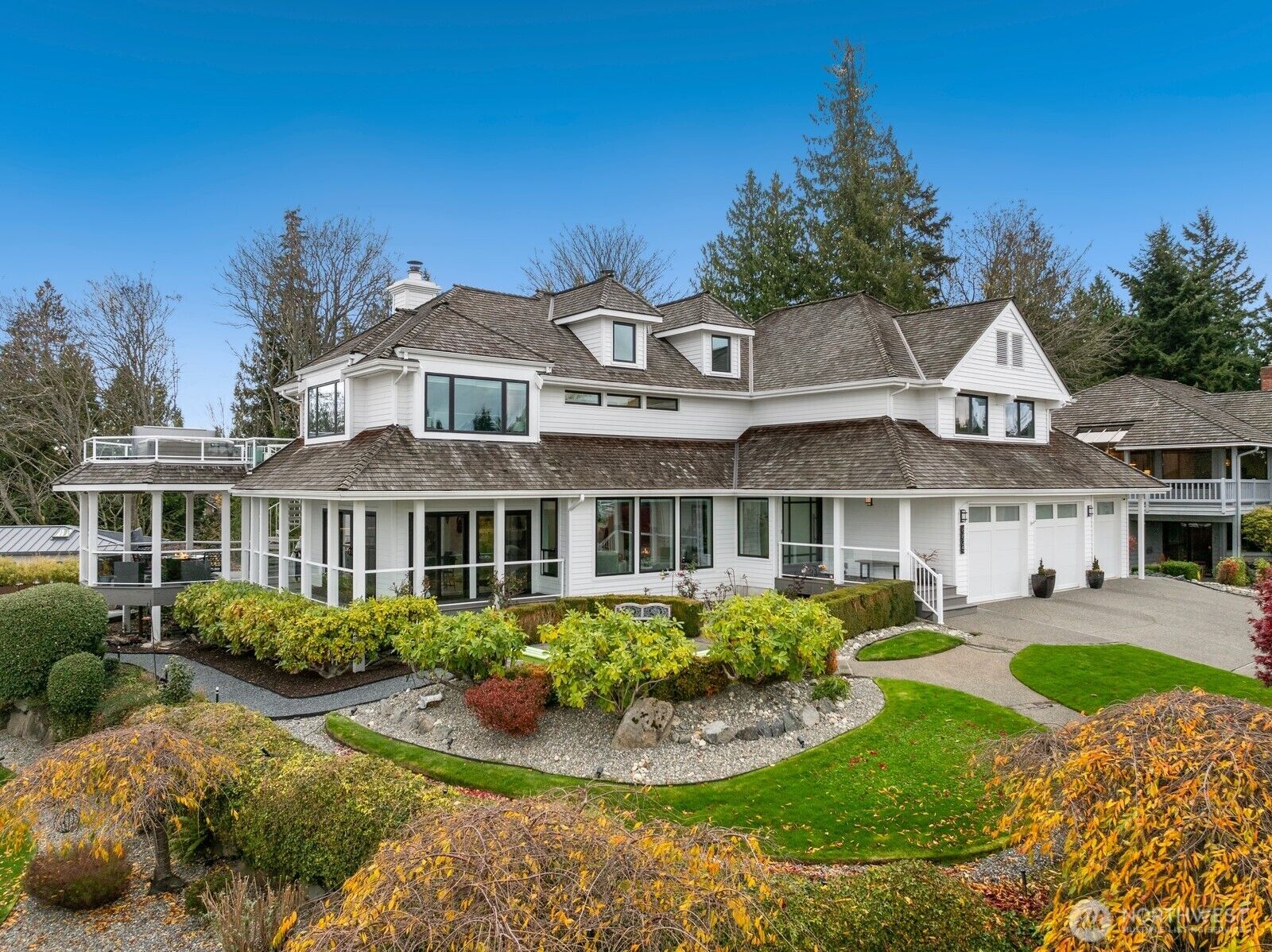 Property Photo:  6625  136th Place SW  WA 98026