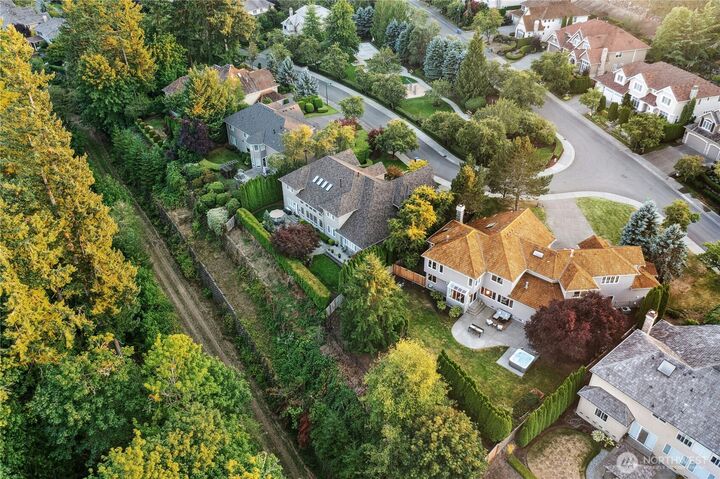 Property Photo: 2070 277th Avenue SE WA 98075