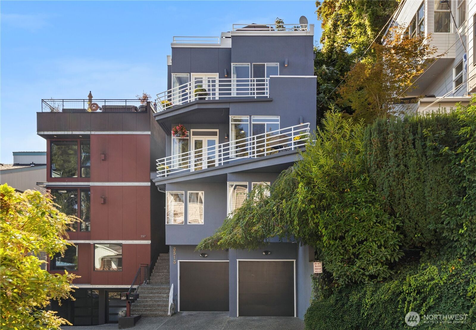 Property Photo:  3513 S Leschi Place  WA 98144 