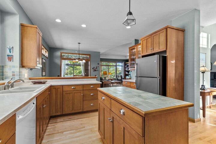 Property Photo:  924 E Pondview Court  WI 54913 